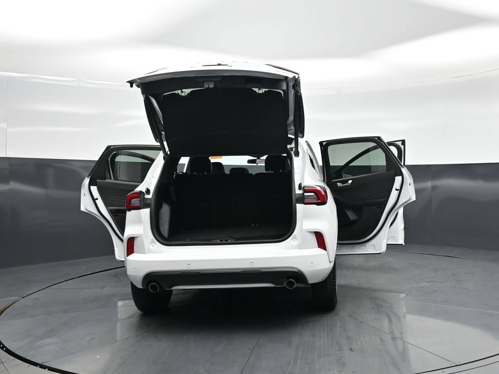 Certified 2023 Ford Escape ST-Line w/ Tech Pack #1 AWD/4WD image 29