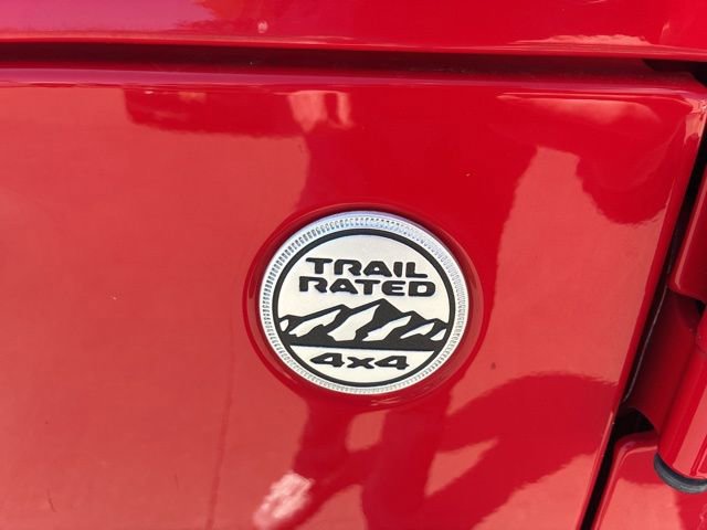 Used 2020 Jeep Wrangler Unlimited Sahara w/ Dual Top Group image 8