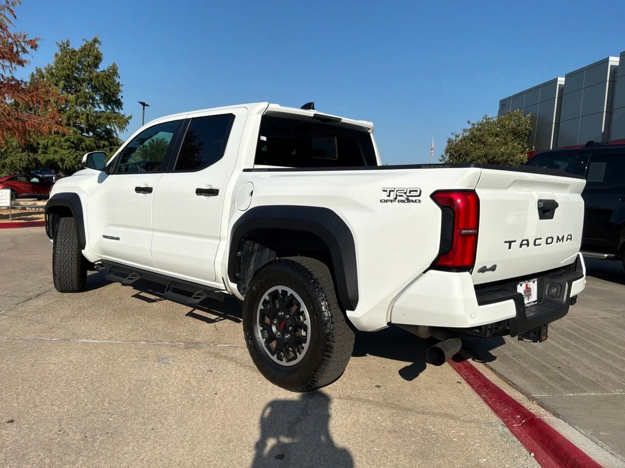 Used 2024 Toyota Tacoma TRD Off-Road w/ TRD Off Road Upgrade Package AWD/4WD image 8