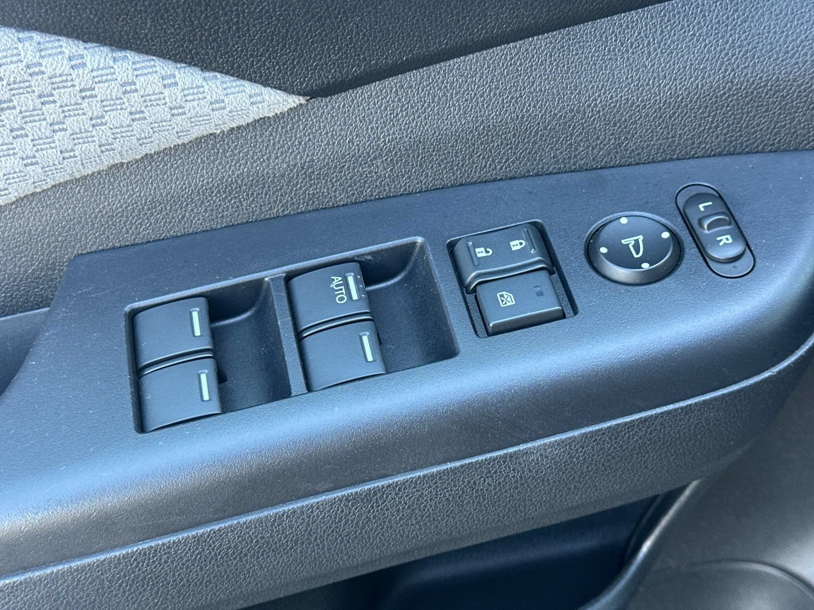 Used 2016 Honda CR-V EX image 11