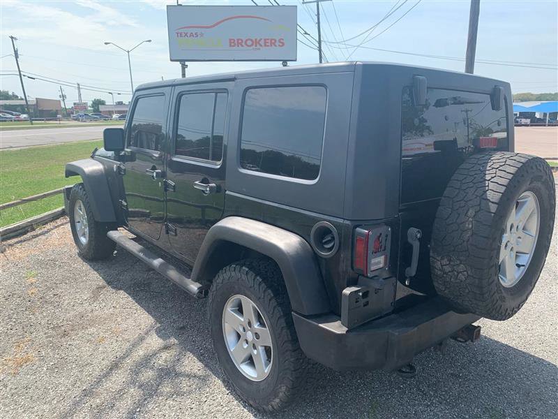 Used 2010 Jeep Wrangler Unlimited Rubicon w/ Trailer Tow Group image 8