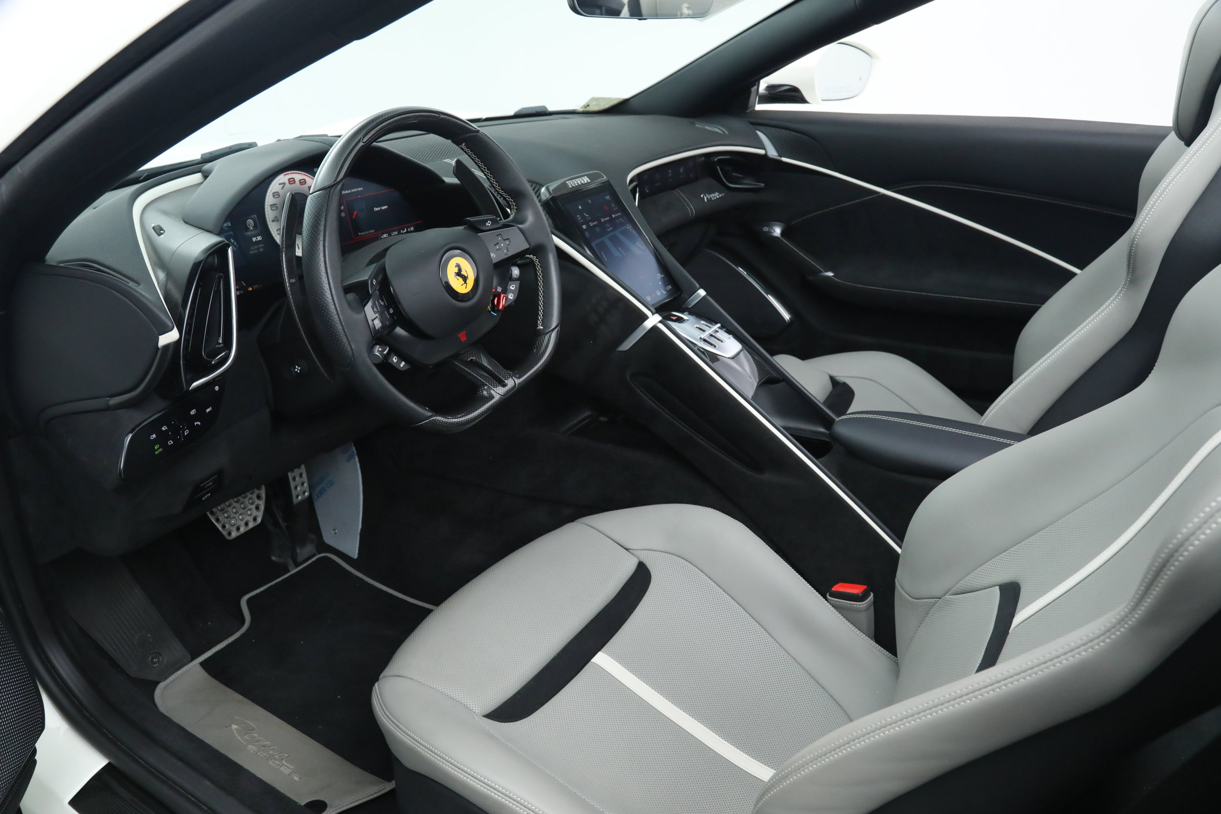 Certified 2024 Ferrari Roma Spider RWD image 2