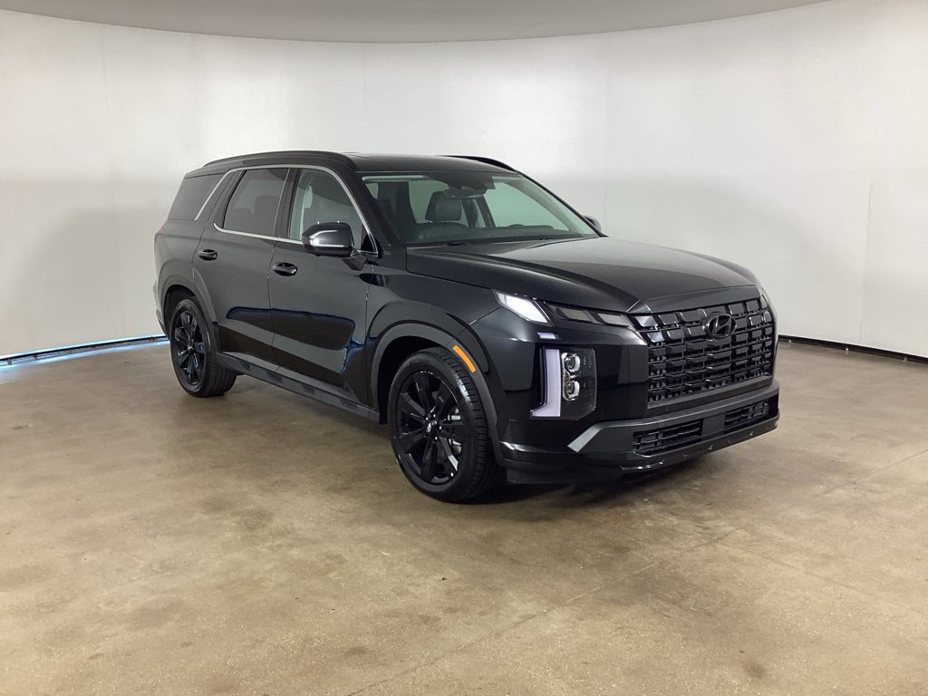 Used 2025 Hyundai Palisade XRT AWD/4WD image 3