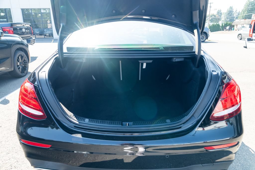 Used 2019 Mercedes-Benz E 300 image 7