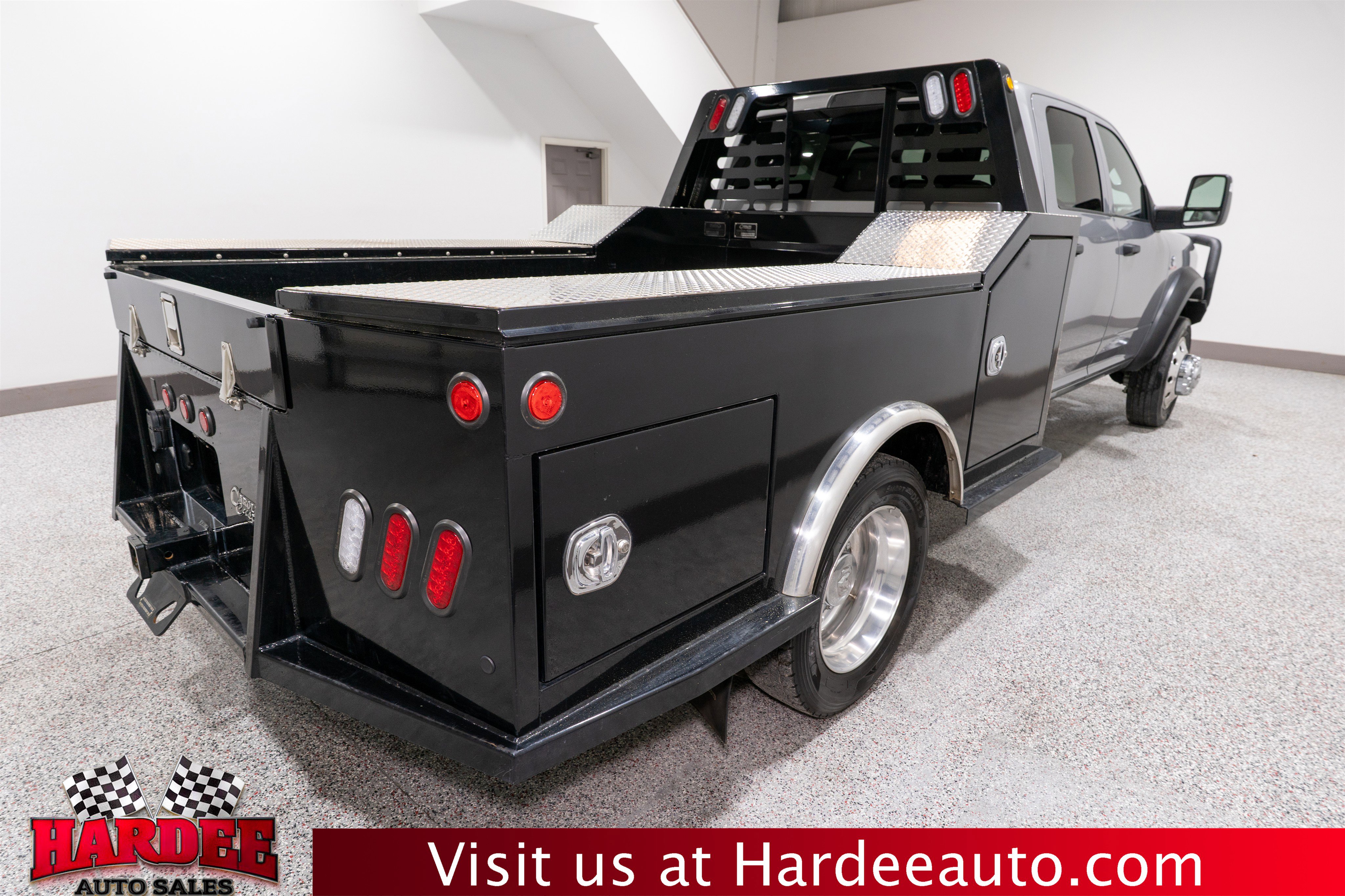 Used 2024 RAM 5500 Tradesman w/ Chrome Appearance Group image 5