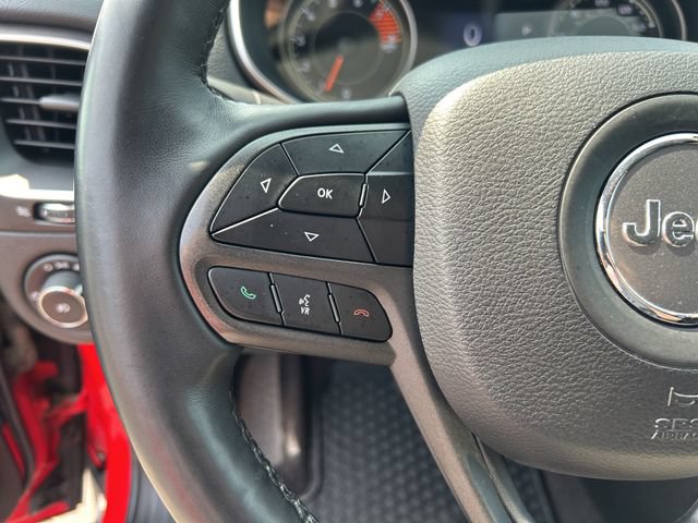 Used 2019 Jeep Cherokee Trailhawk w/ Comfort & Convenience Group AWD/4WD image 30