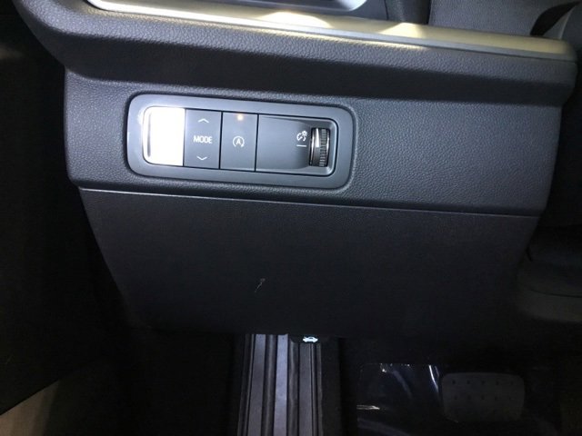 New 2026 Chevrolet Traverse LT w/ Midnight/Sport Edition image 41