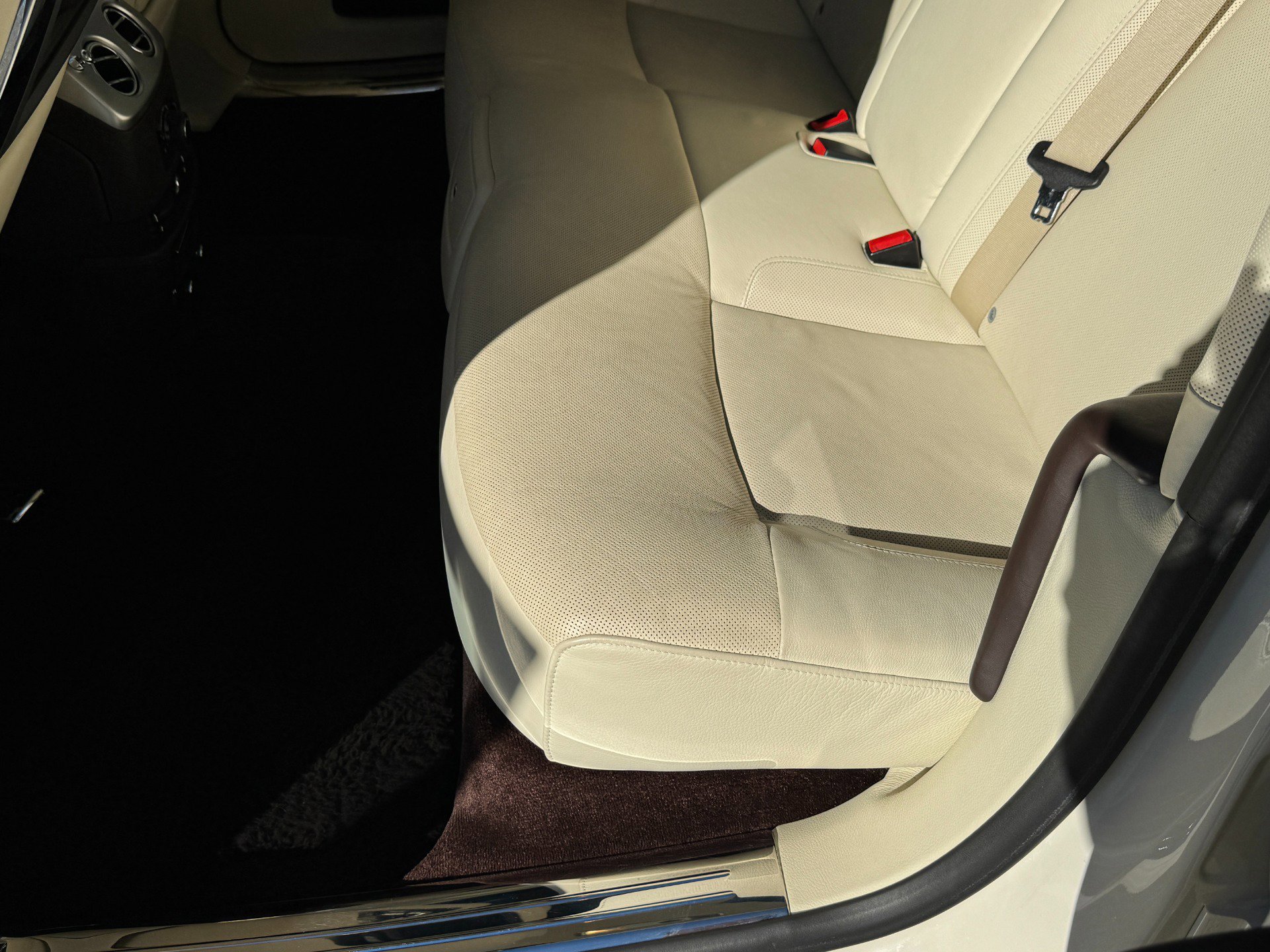 Used 2013 Rolls-Royce Ghost image 54