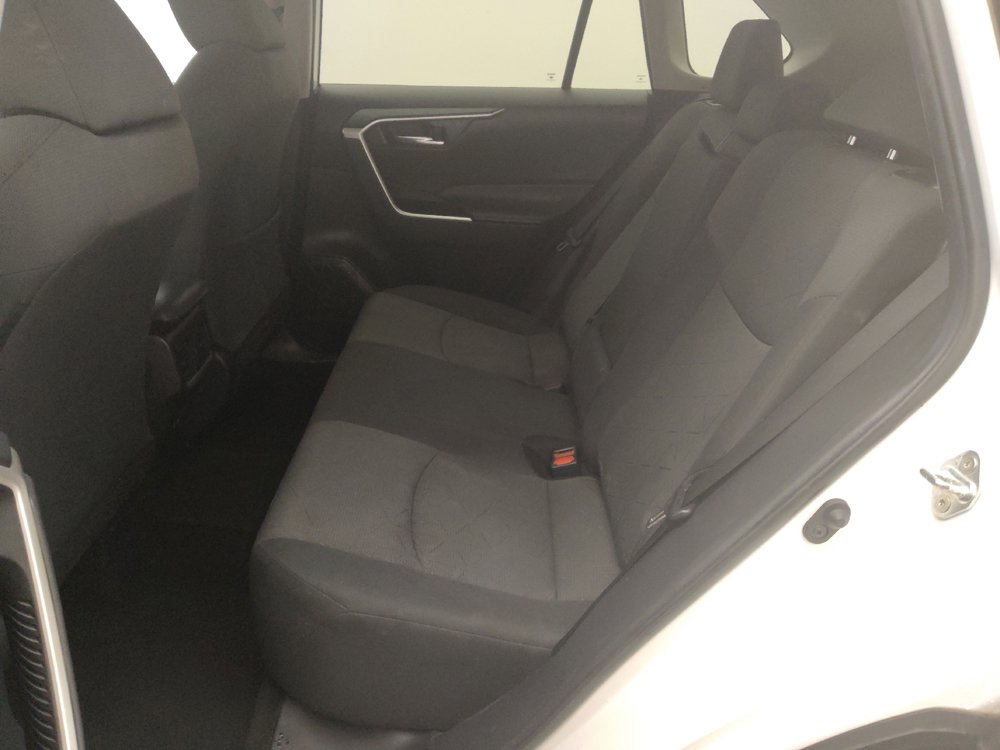 Used 2020 Toyota RAV4 XLE image 18