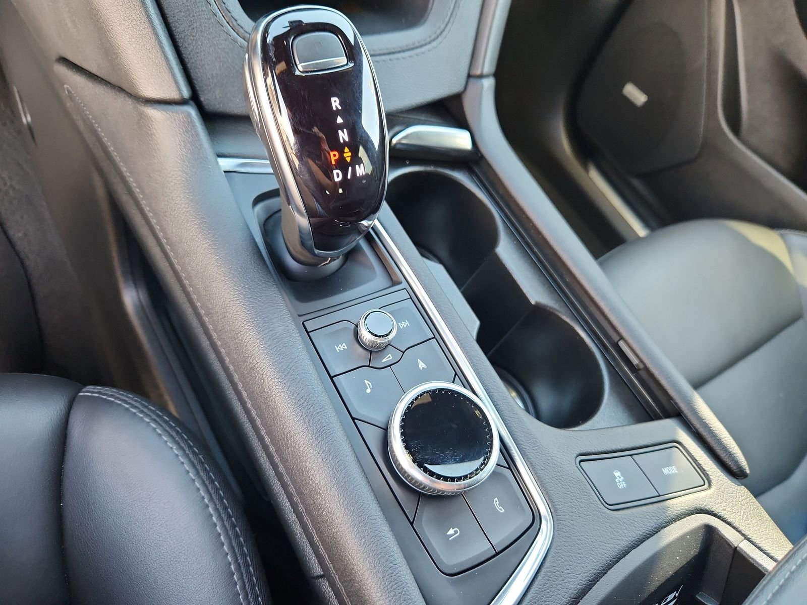 Used 2025 Cadillac XT5 Premium Luxury image 22