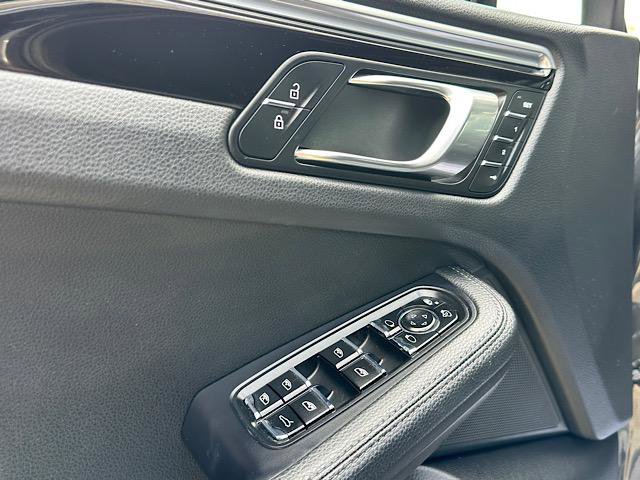 Used 2021 Porsche Macan image 16