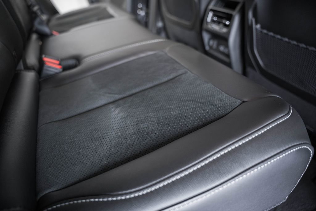 New 2025 Jeep Grand Cherokee Altitude image 30