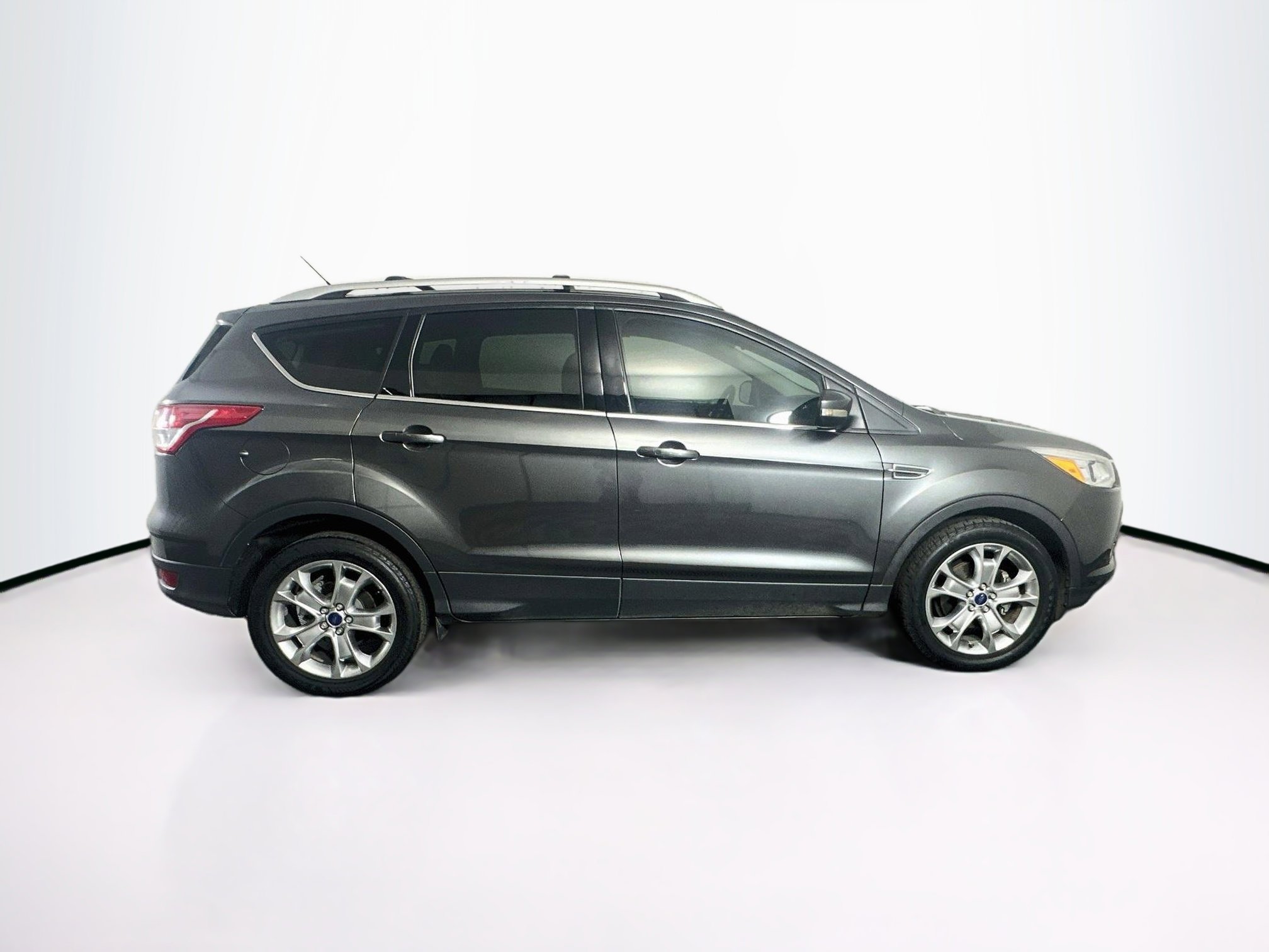 Used 2015 Ford Escape Titanium FWD image 10