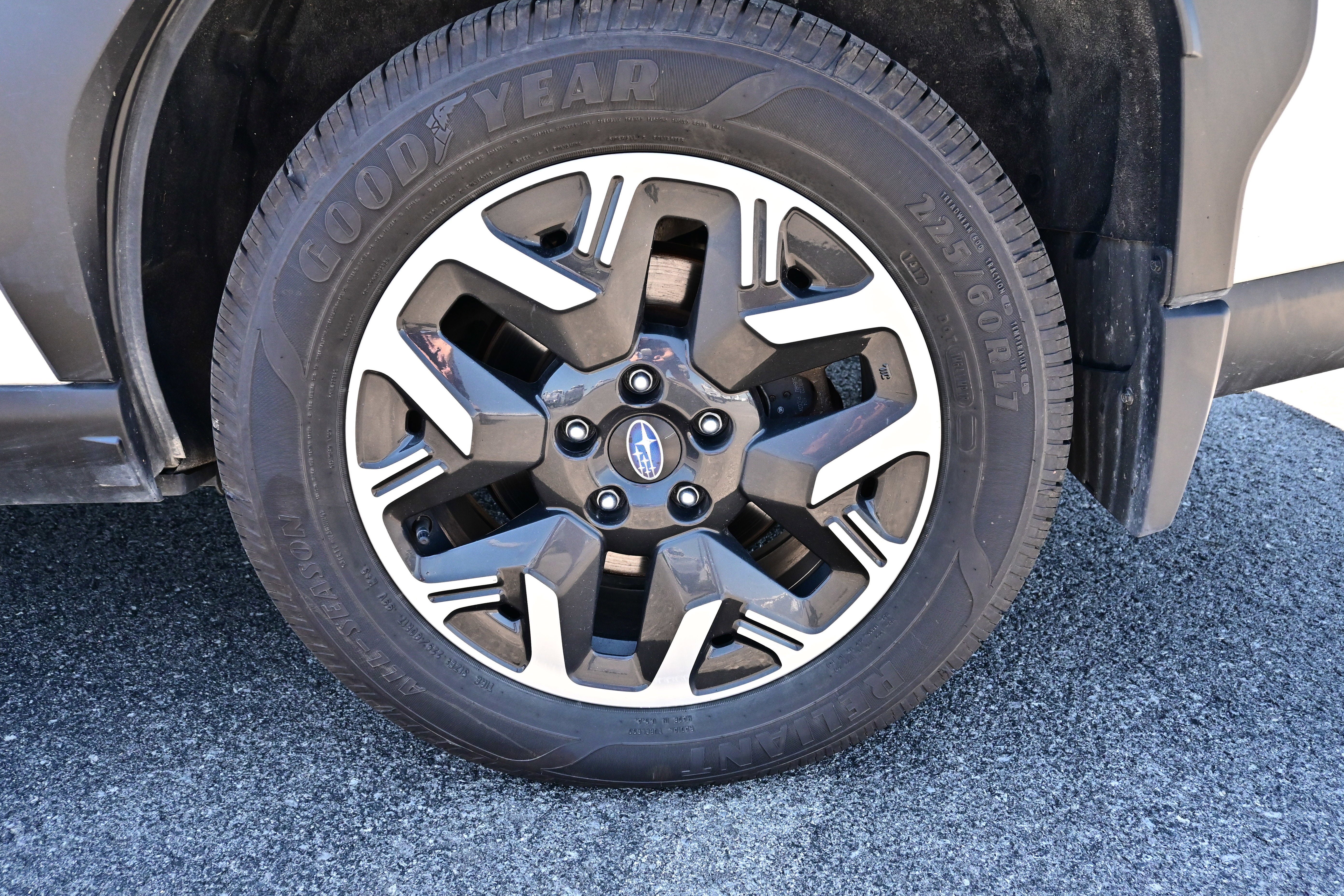 Used 2025 Subaru Forester AWD/4WD image 9