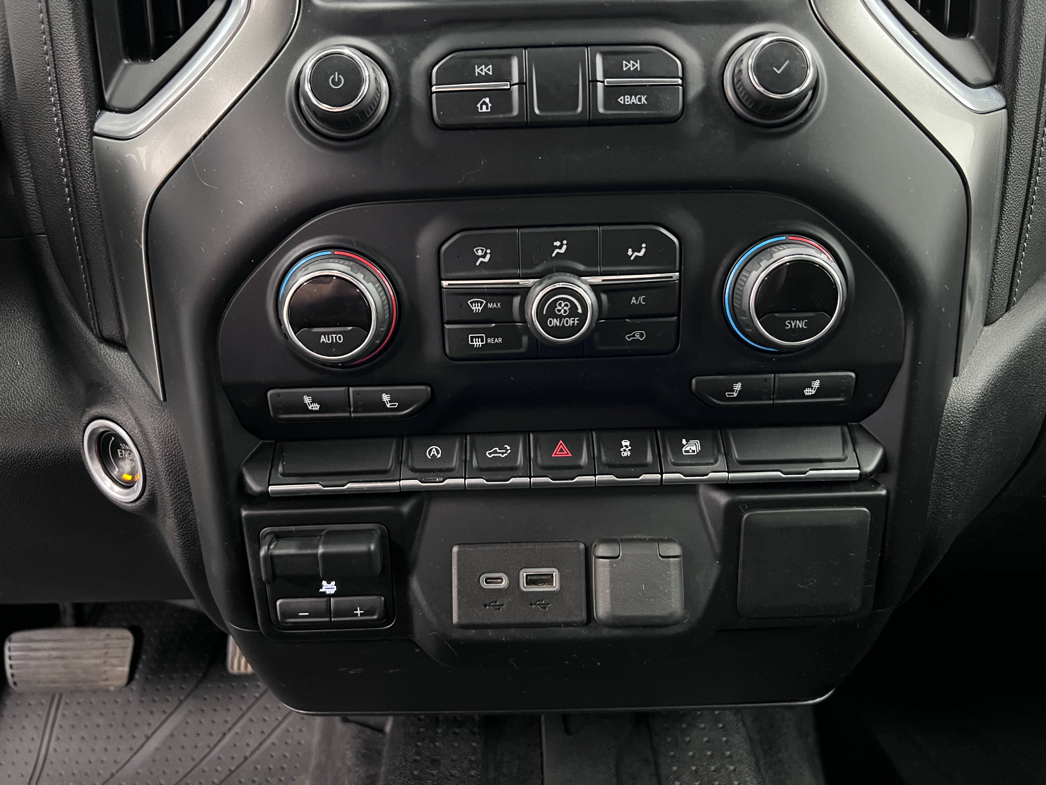 Used 2021 Chevrolet Silverado 1500 LT AWD/4WD image 20