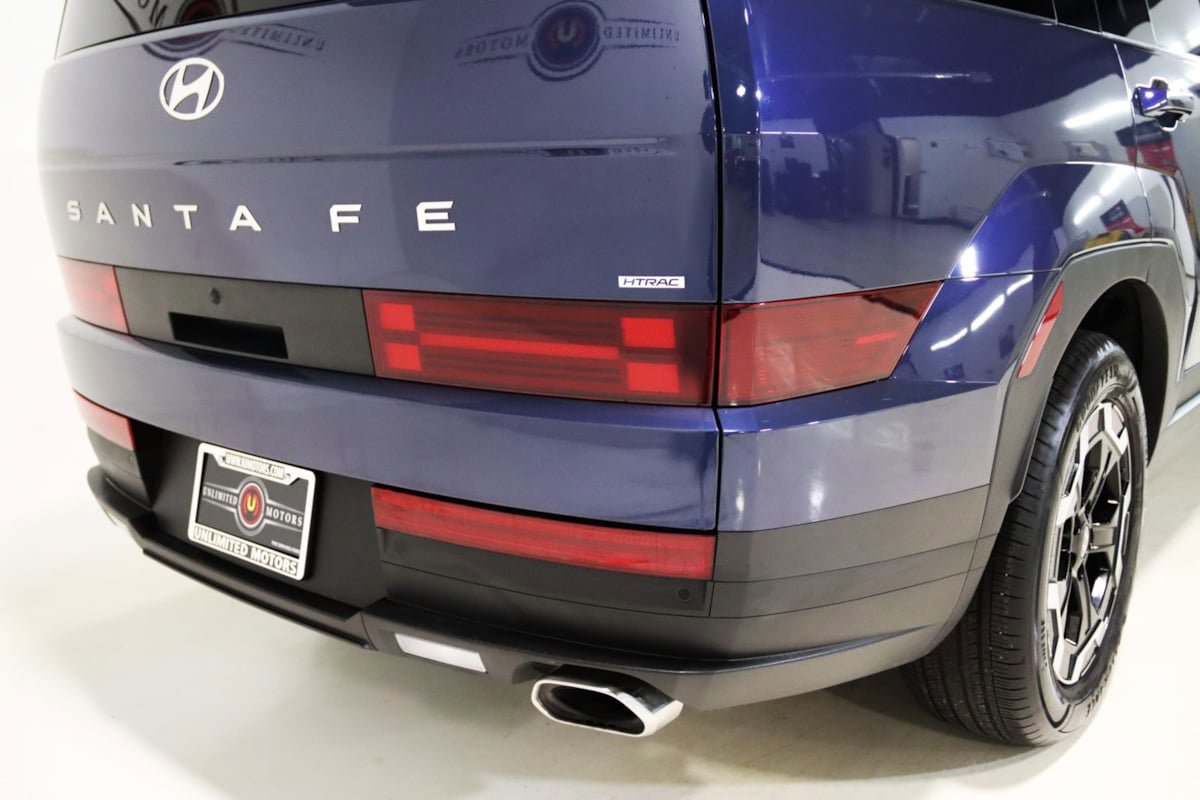 Used 2025 Hyundai Santa Fe SEL AWD/4WD image 10