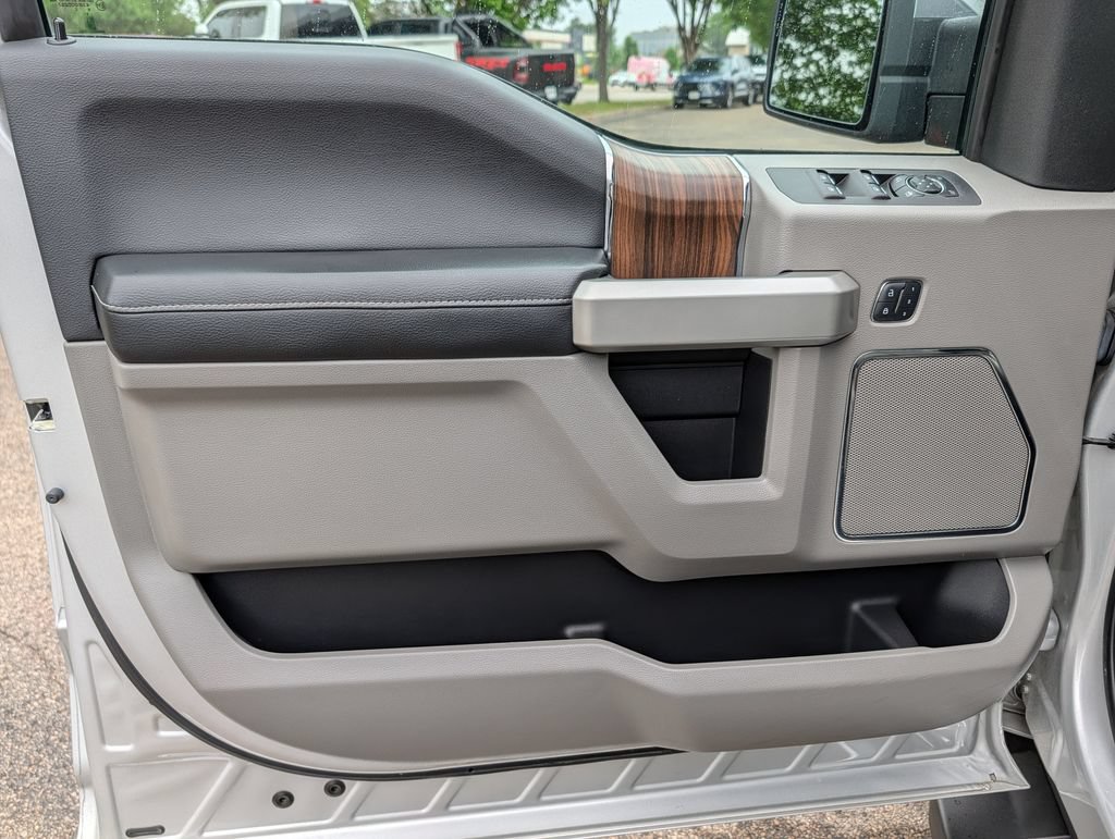 Used 2016 Ford F150 Lariat AWD/4WD image 35