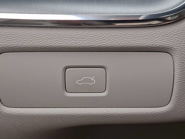 Certified 2023 Volvo XC60 B5 Core w/ Climate Package AWD/4WD image 27