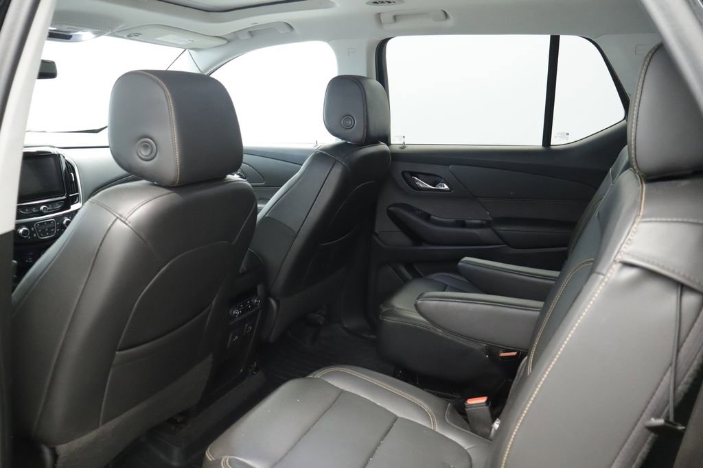 Used 2021 Chevrolet Traverse Premier w/ Redline Edition AWD/4WD image 22