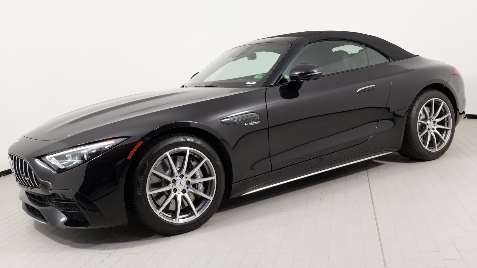 Used 2023 Mercedes-Benz SL 43 AMG image 4