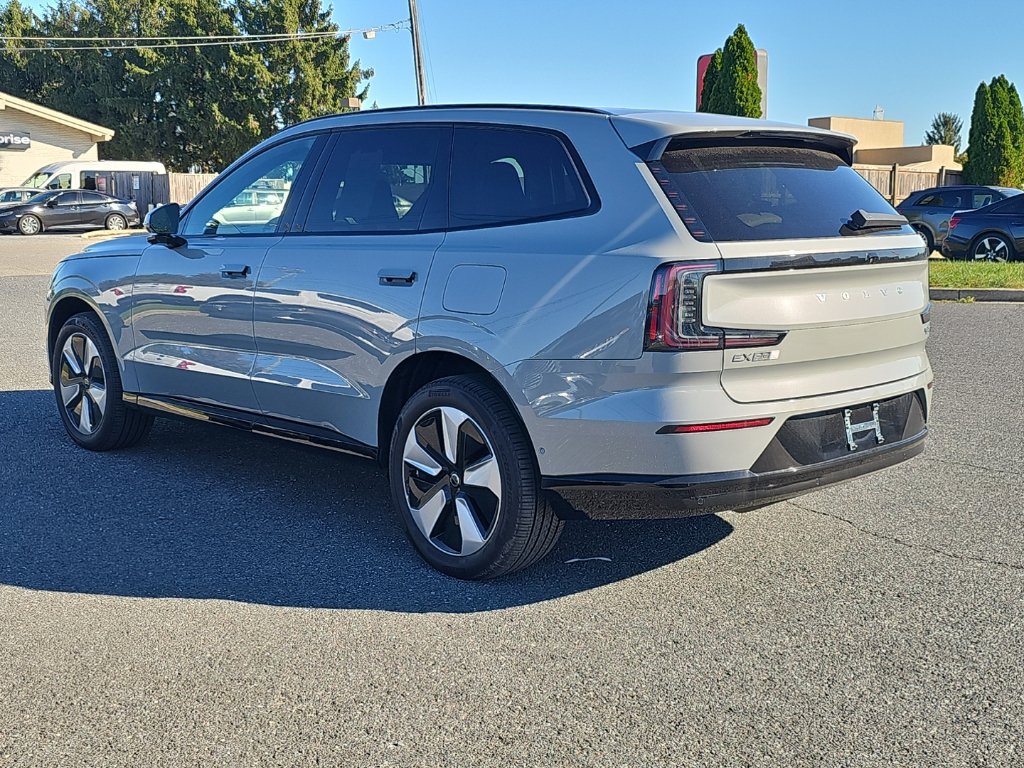 Certified 2025 Volvo EX90 Plus AWD/4WD image 15