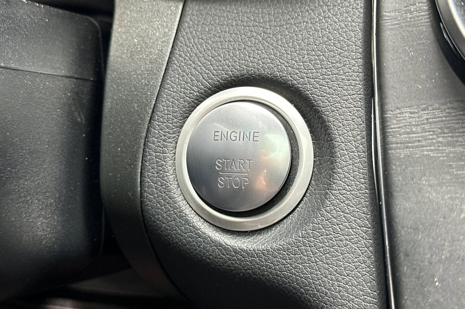 Used 2019 Mercedes-Benz GLC 300 4MATIC image 35