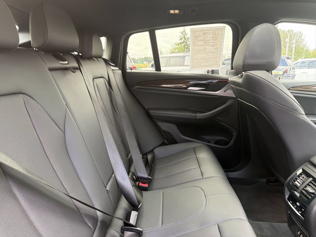 Used 2023 BMW X4 xDrive30i AWD/4WD image 28