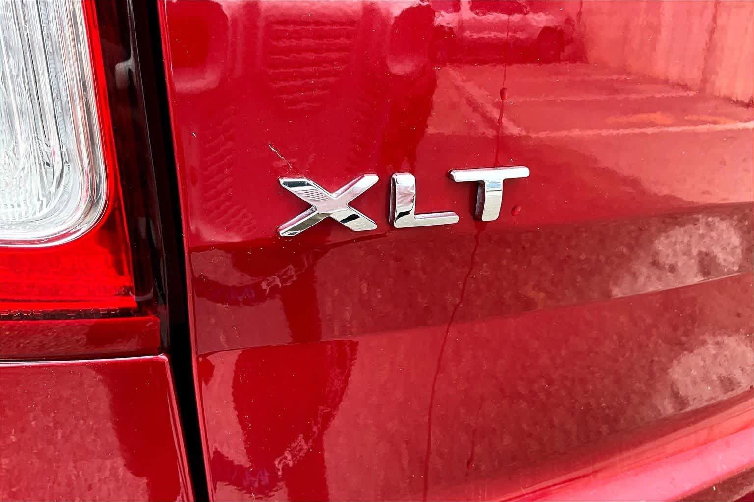 Used 2015 Ford Explorer XLT w/ Equipment Group 202A FWD image 10