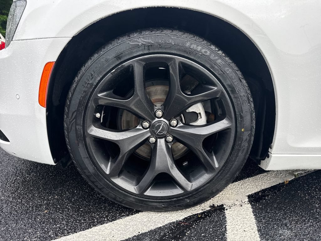 Used 2023 Chrysler 300 S RWD image 32
