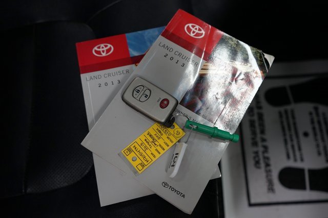 Used 2013 Toyota Land Cruiser image 66