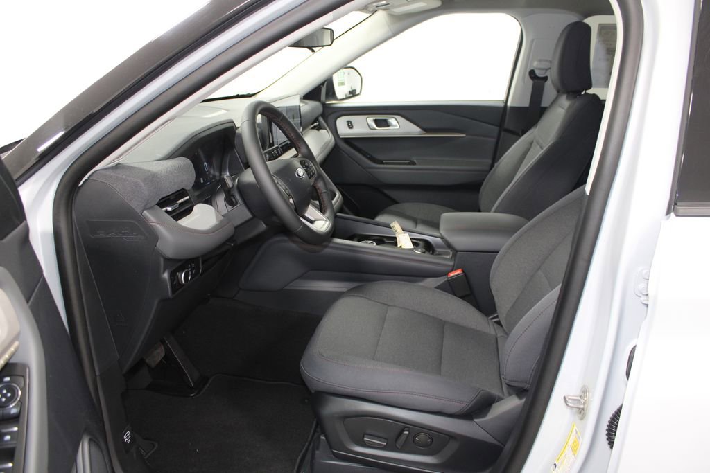 New 2026 Ford Explorer Active image 21