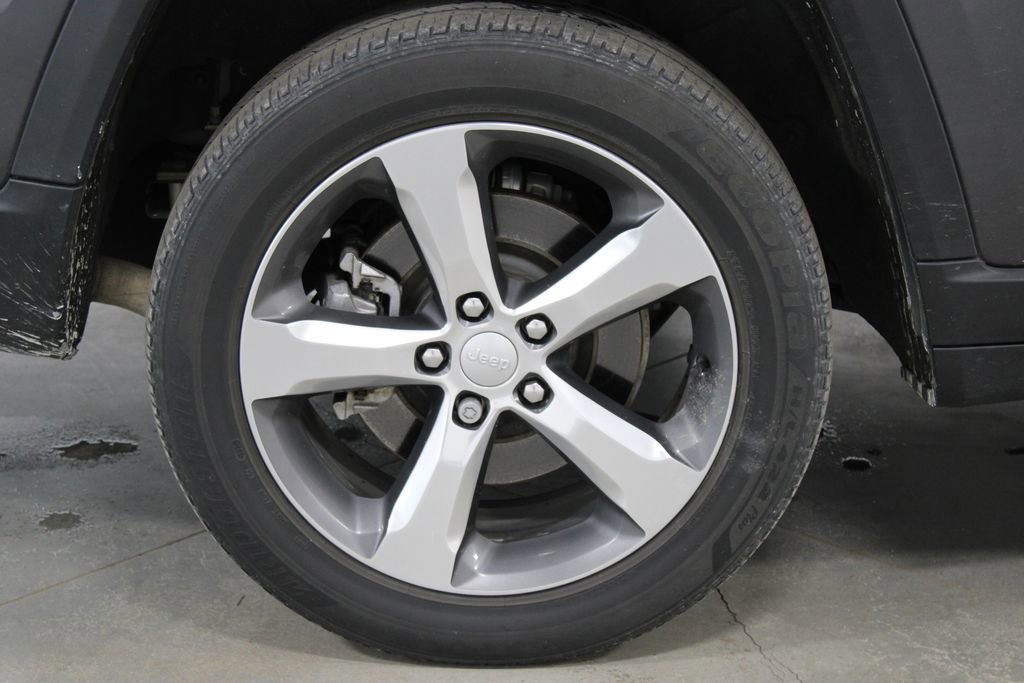 Used 2022 Jeep Grand Cherokee L Limited image 12