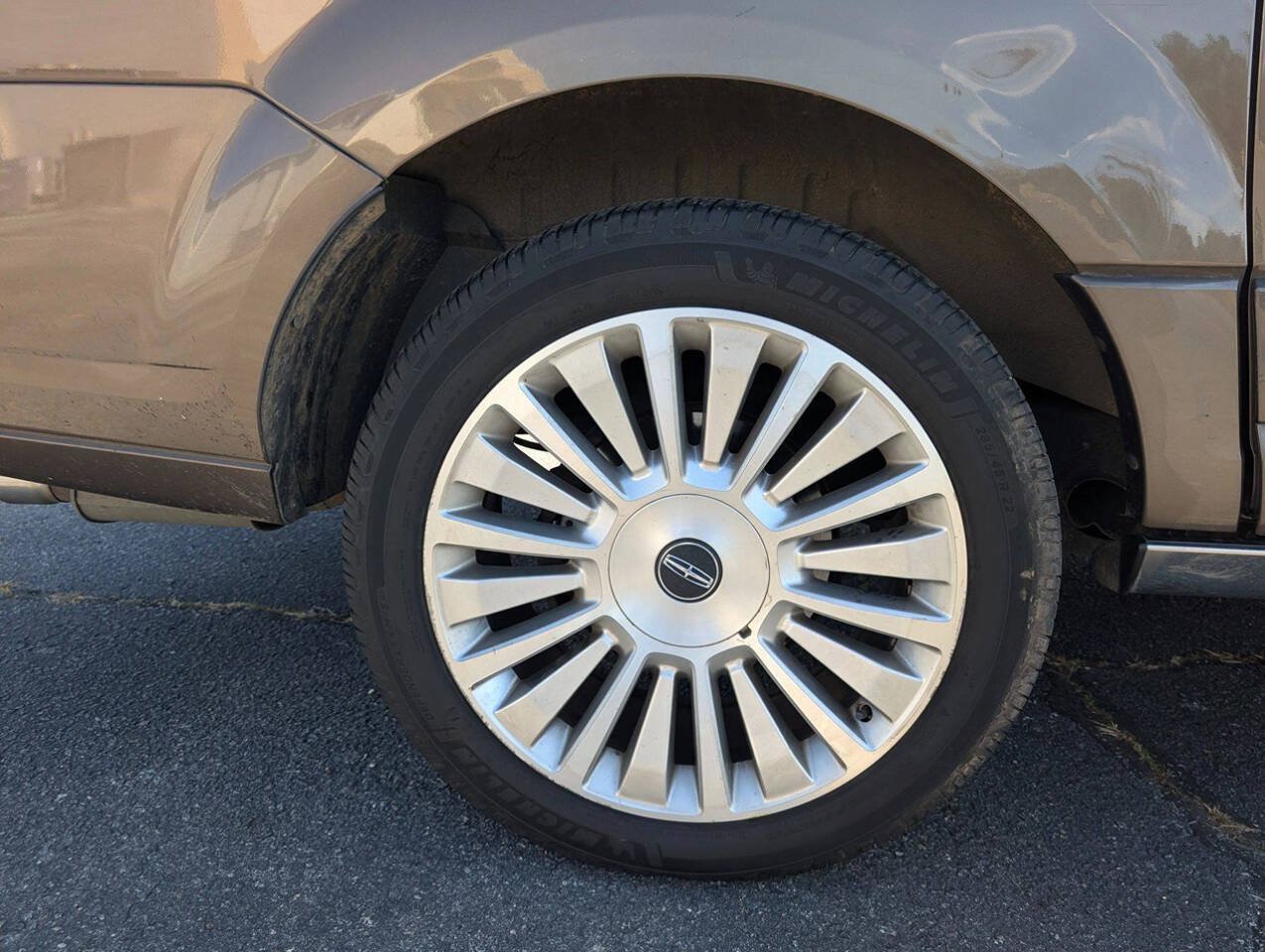 Used 2015 Lincoln Navigator L 2WD w/ Equipment Group 101A Reserve image 32