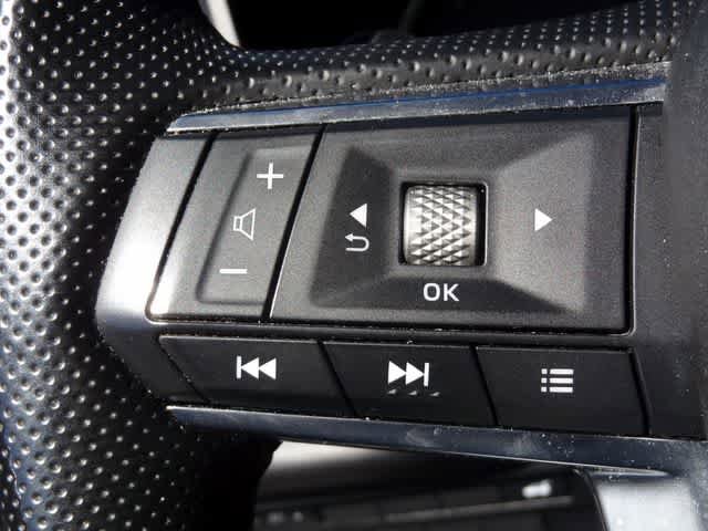 Used 2024 Mitsubishi Outlander SE AWD/4WD image 16