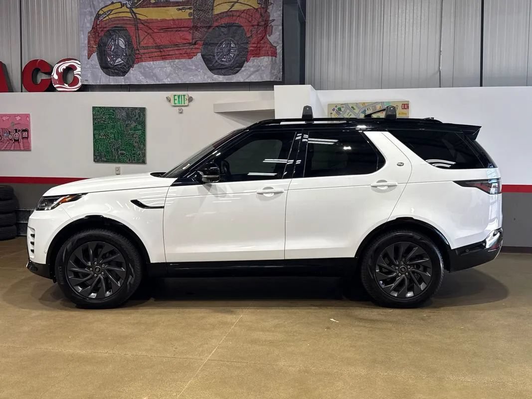 Used 2022 Land Rover Discovery S R-Dynamic AWD/4WD image 6