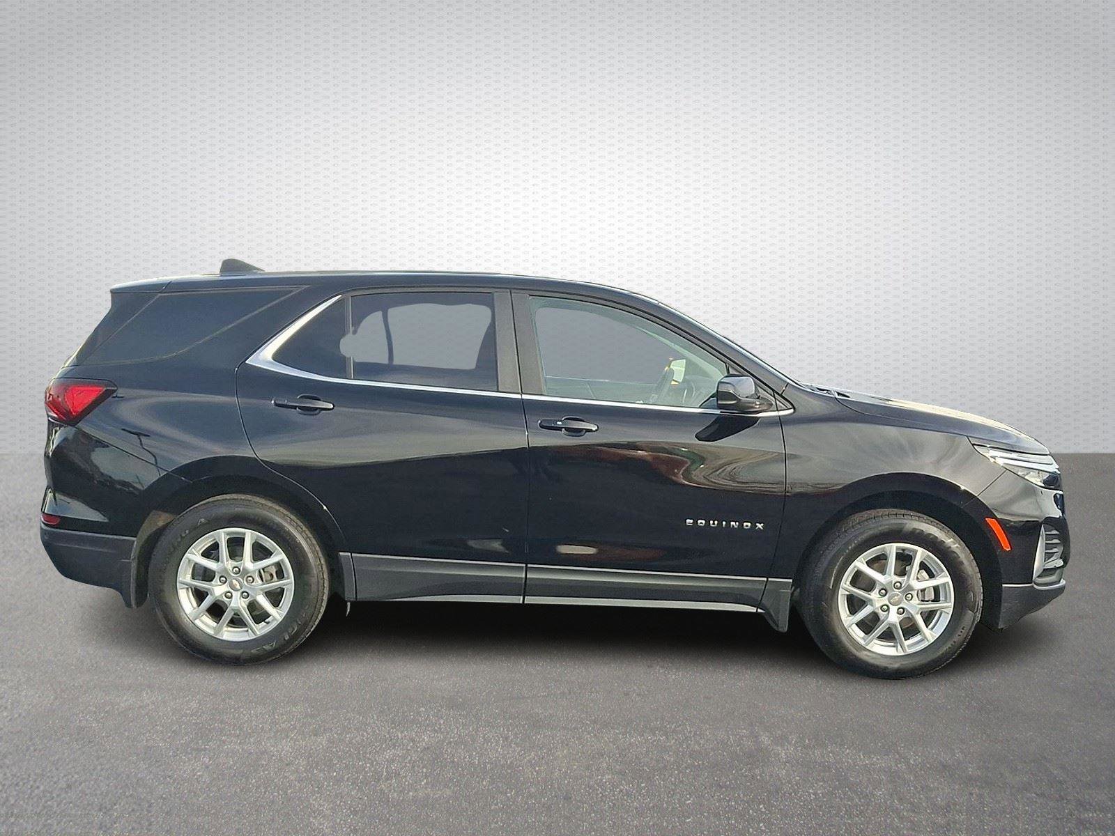 Used 2024 Chevrolet Equinox LT w/ LPO, Floor Liner Package image 7