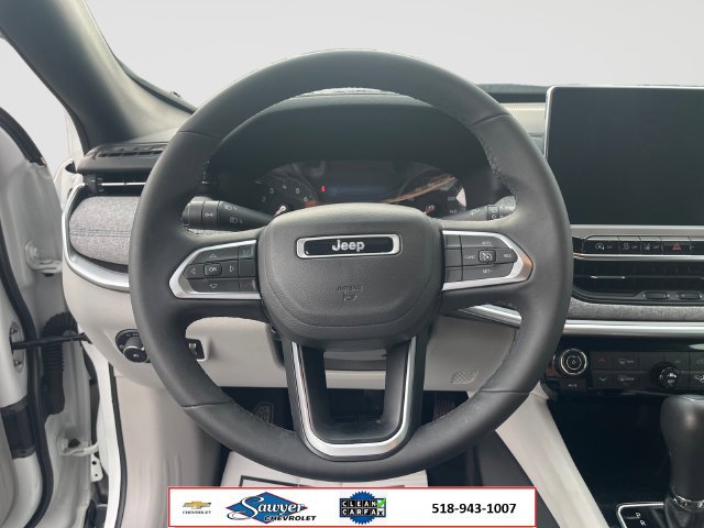 Used 2023 Jeep Compass Latitude AWD/4WD image 13