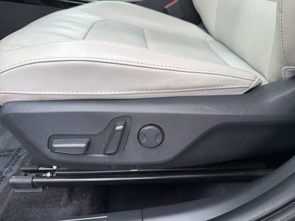 Used 2023 Kia Niro EX image 22