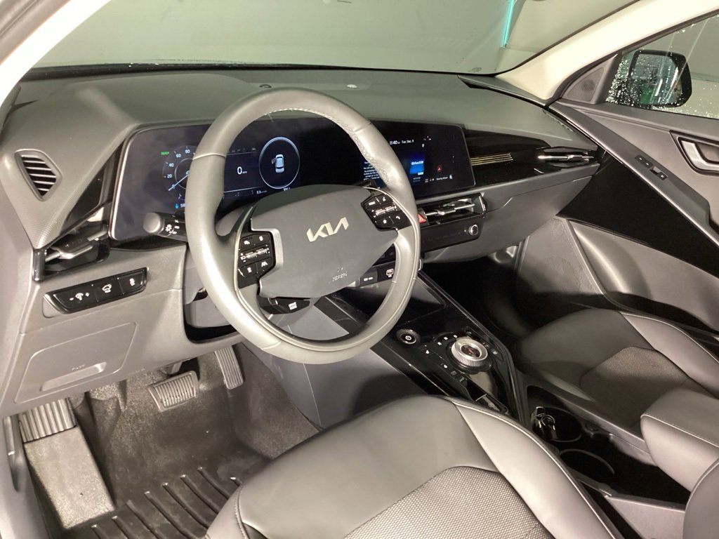 Used 2025 Kia Niro Wind w/ Wind Preserve Package image 11