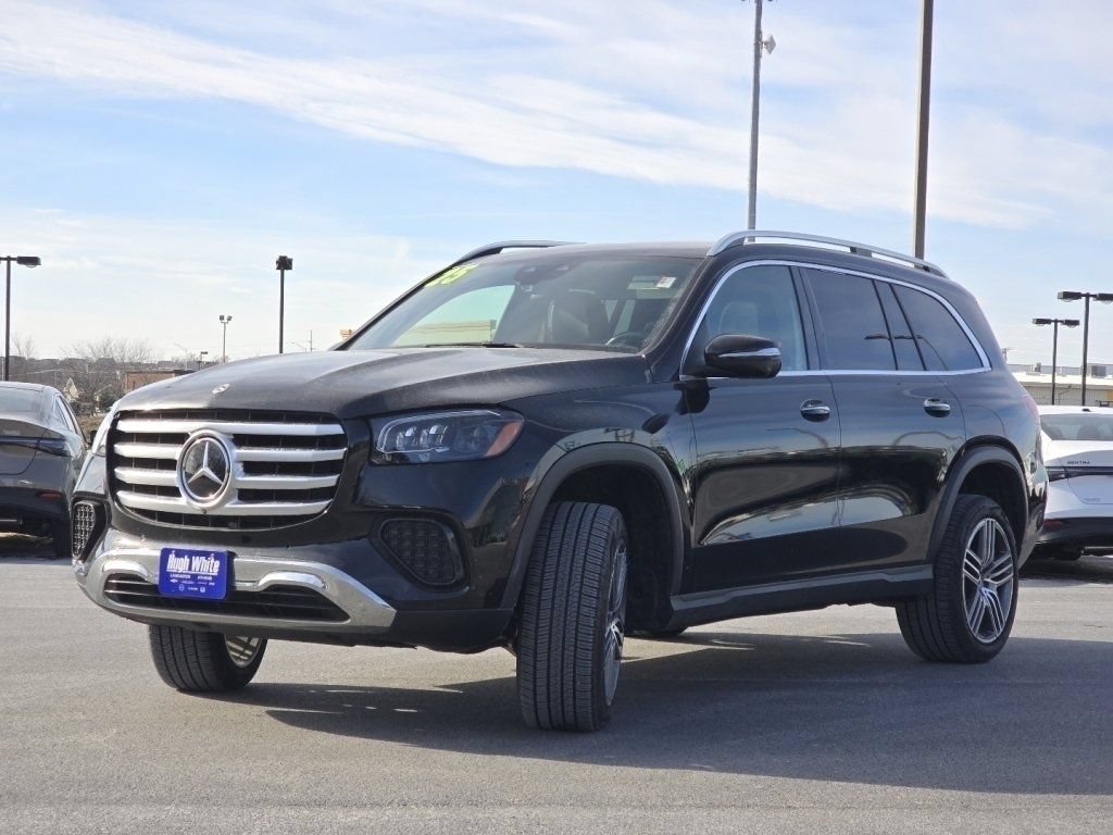 Used 2025 Mercedes-Benz GLS 450 4MATIC image 12