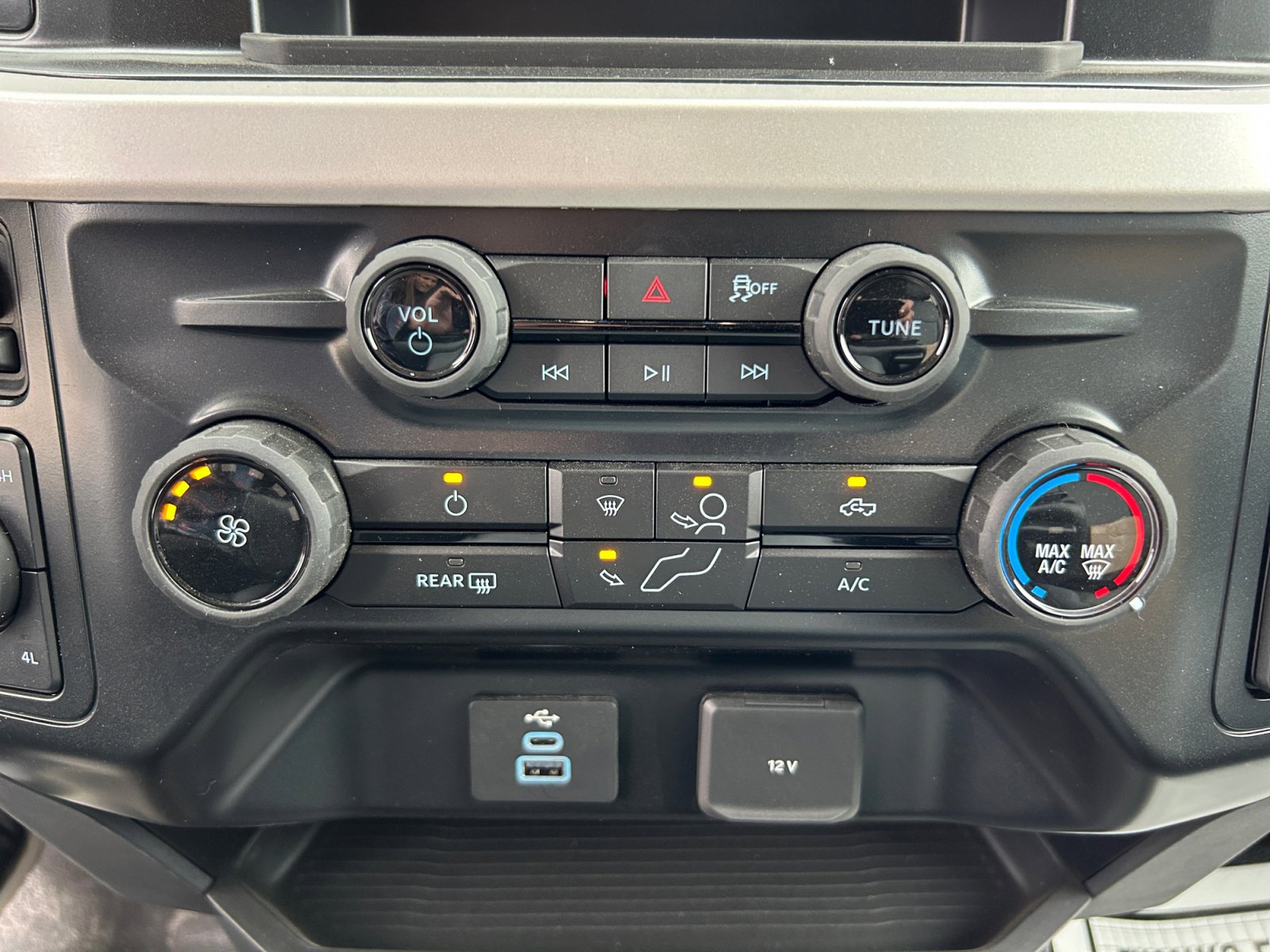 New 2026 Ford F550 4x4 Crew Cab Super Duty image 15