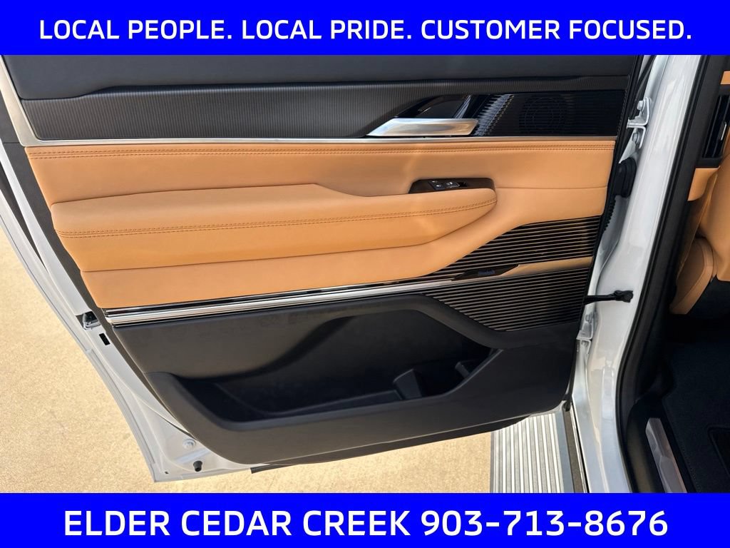 New 2026 Jeep Grand Wagoneer L Summit AWD/4WD image 27