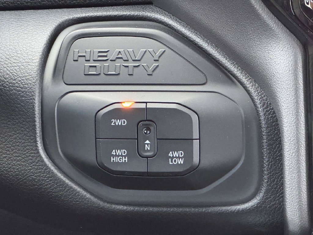 New 2026 RAM 2500 Big Horn AWD/4WD image 19