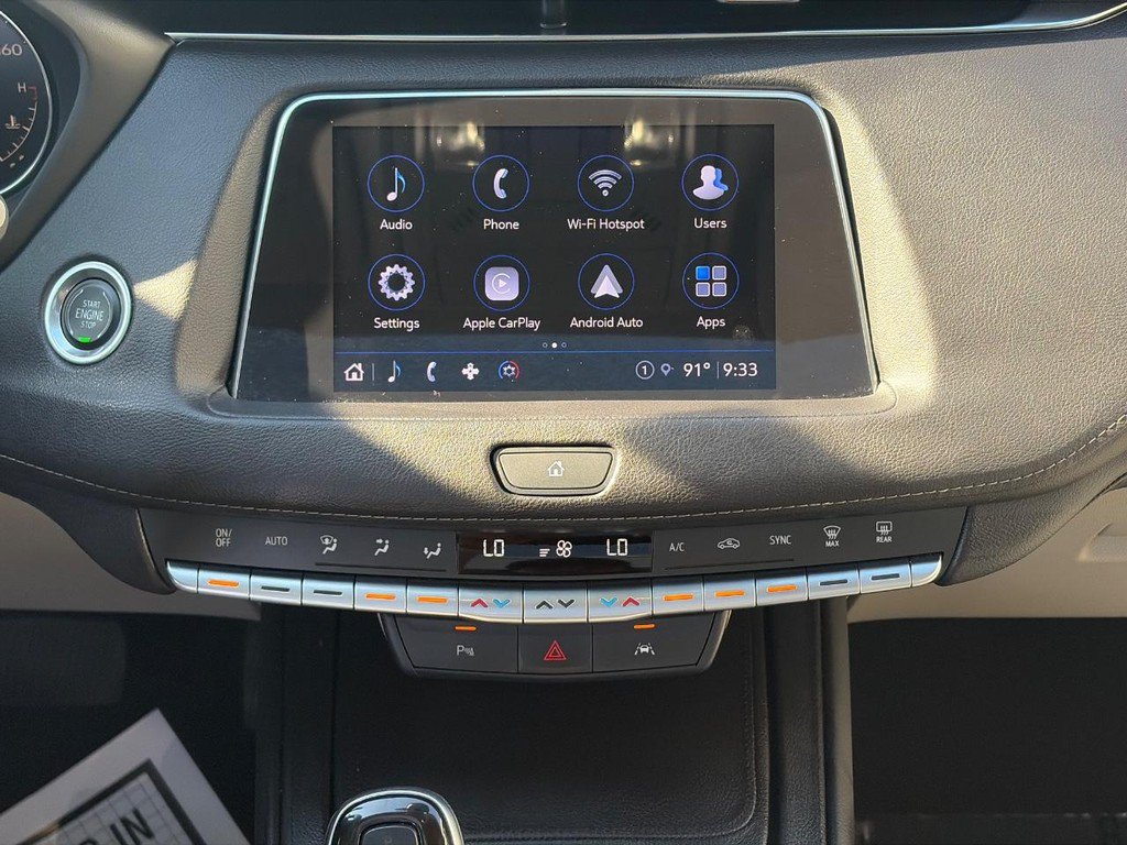 Certified 2022 Cadillac XT4 Luxury w/ Driver Awareness Package FWD image 13