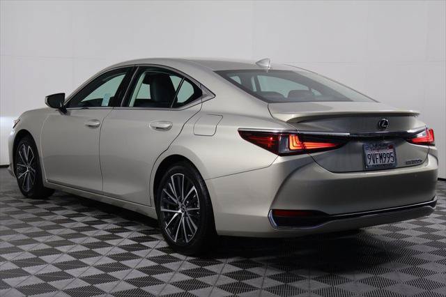 Certified 2025 Lexus ES 300h w/ Premium Package FWD image 6