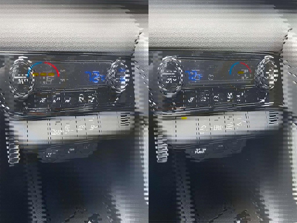 New 2026 Hyundai Elantra Sport image 15