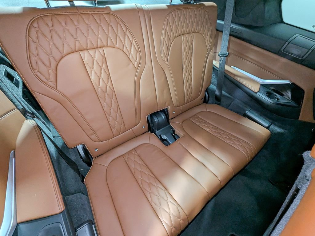 Certified 2023 BMW X7 xDrive40i w/ M Sport Package image 46