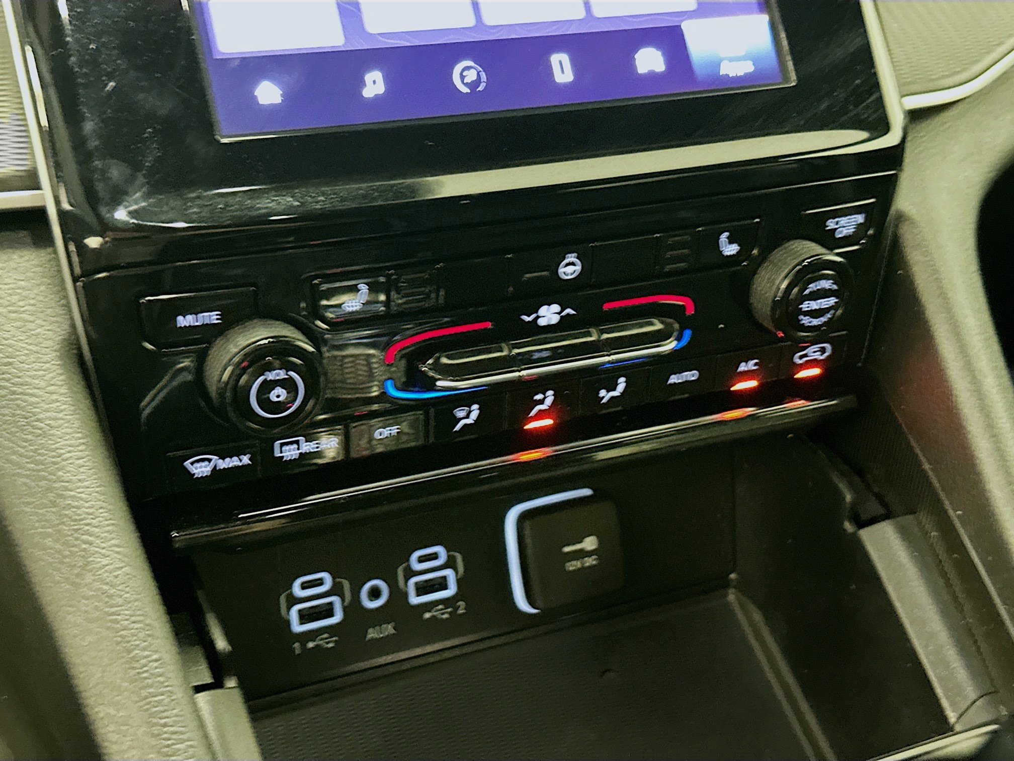 Used 2025 Jeep Grand Cherokee Altitude AWD/4WD image 23