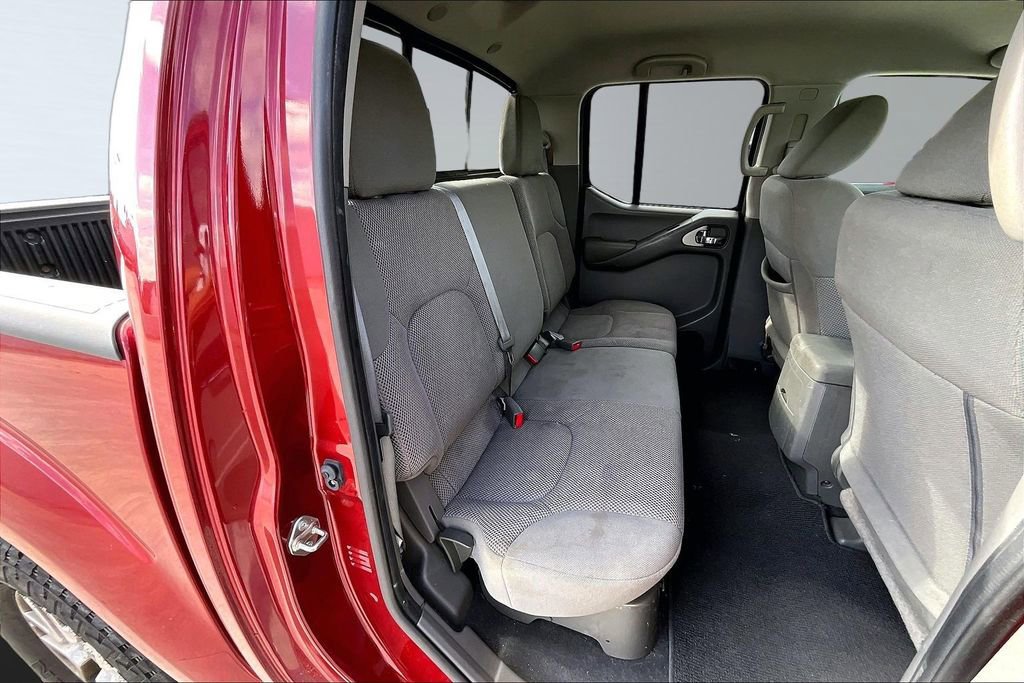 Used 2019 Nissan Frontier SV image 18