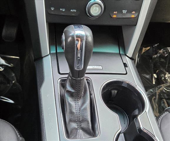 Used 2015 Ford Explorer XLT w/ Equipment Group 202A AWD/4WD image 13